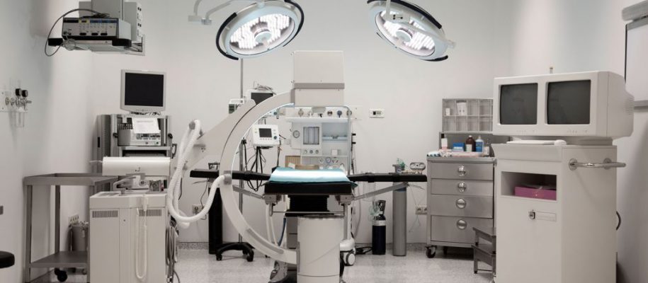 راه اندازی اتاق عمل چشمی مرکز جراحی گهرسا